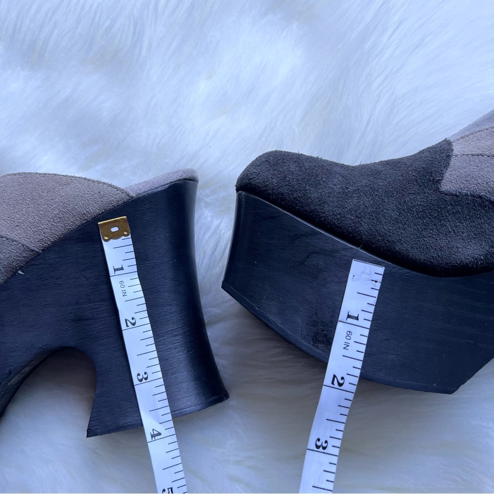 Platform Mule Clog in Two-Tone Gray Suede - Picture 13 of 15